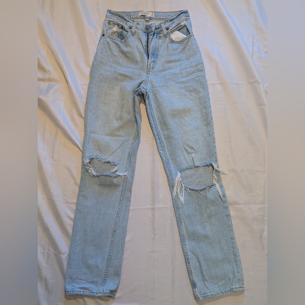 Abercrombie distressed 90's high rise jeans